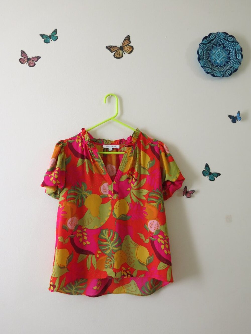 Rose & Olive Vibrant Tropical Botanical Fruits Feminine Short Sleeve Top Size S - Picture 3 of 10